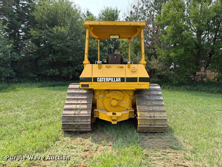 image for item EA0432 1991 Caterpillar D4H dozer
