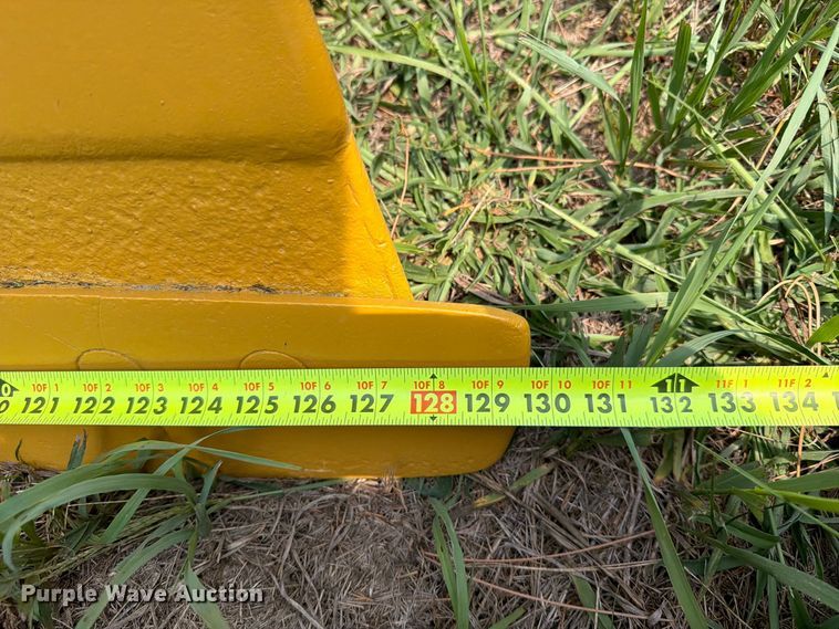 image for item EA0432 1991 Caterpillar D4H dozer