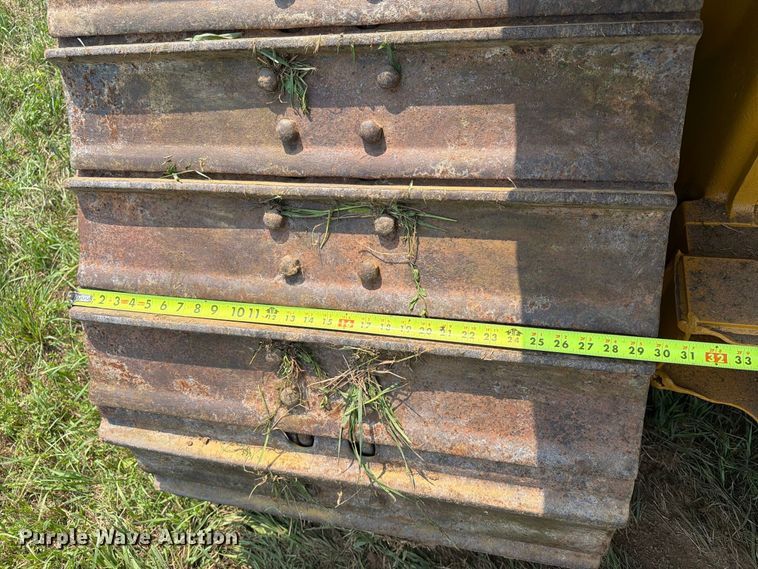image for item EA0432 1991 Caterpillar D4H dozer