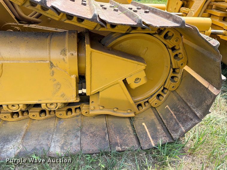 image for item EA0432 1991 Caterpillar D4H dozer