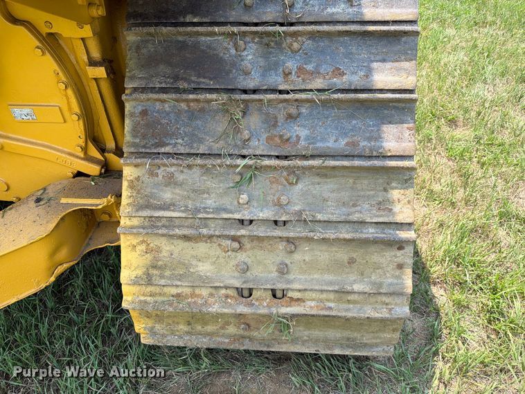 image for item EA0432 1991 Caterpillar D4H dozer