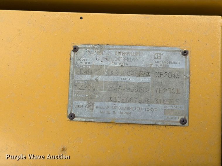 image for item EA0432 1991 Caterpillar D4H dozer