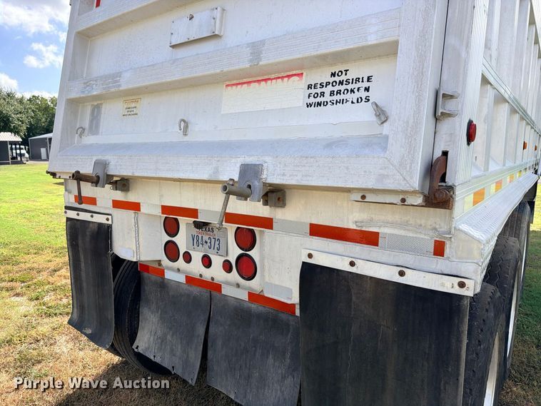 image for item ED5472 1998 Travis S-96 end dump trailer