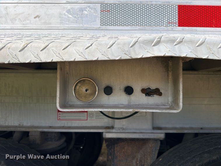 image for item ED5472 1998 Travis S-96 end dump trailer