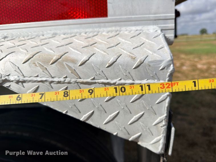 image for item ED5472 1998 Travis S-96 end dump trailer