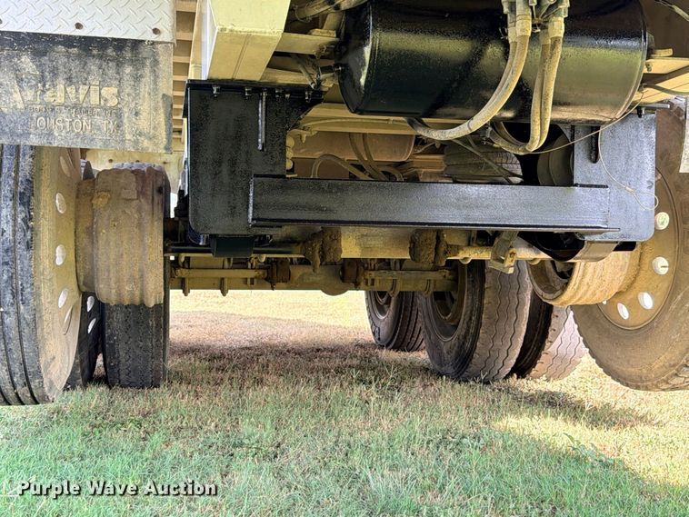 image for item ED5472 1998 Travis S-96 end dump trailer