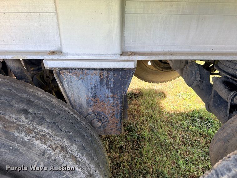 image for item ED5472 1998 Travis S-96 end dump trailer