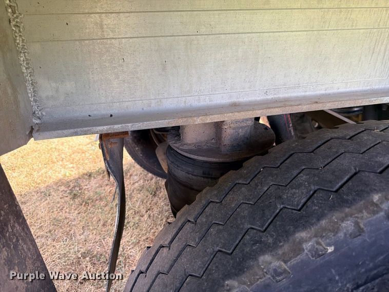 image for item ED5472 1998 Travis S-96 end dump trailer