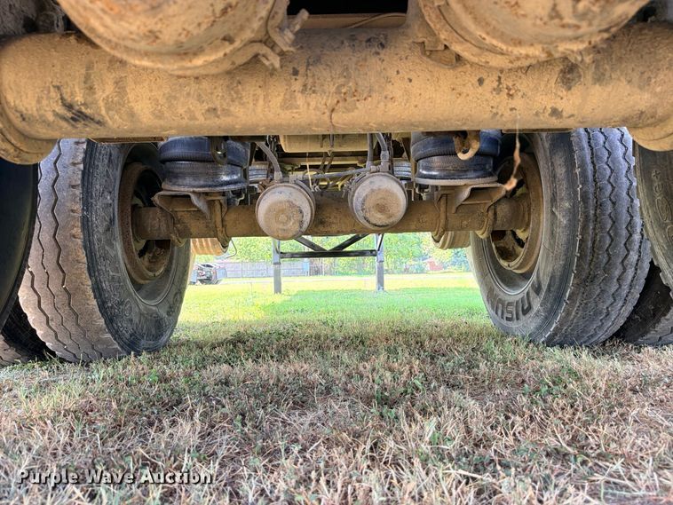 image for item ED5472 1998 Travis S-96 end dump trailer