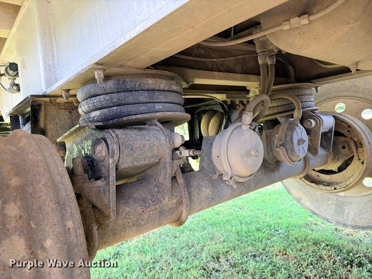 image for item ED5472 1998 Travis S-96 end dump trailer