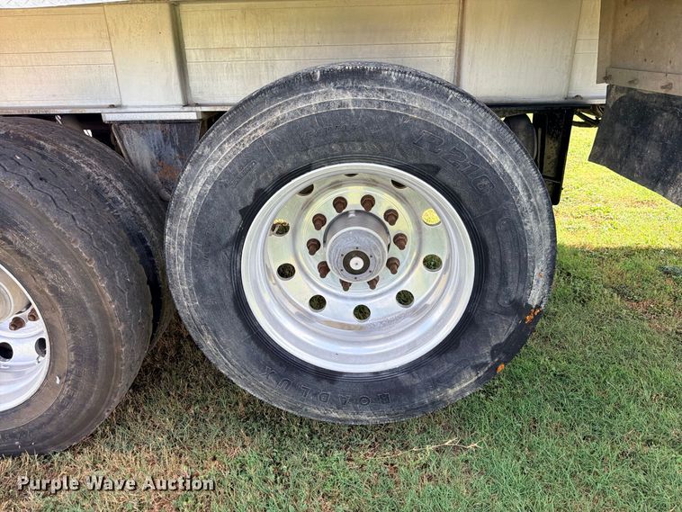 image for item ED5472 1998 Travis S-96 end dump trailer