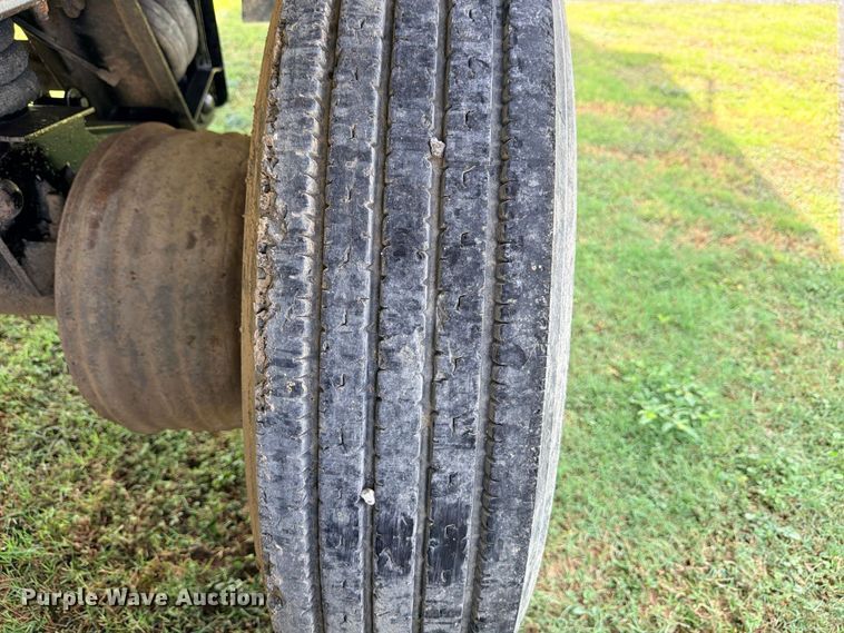 image for item ED5472 1998 Travis S-96 end dump trailer
