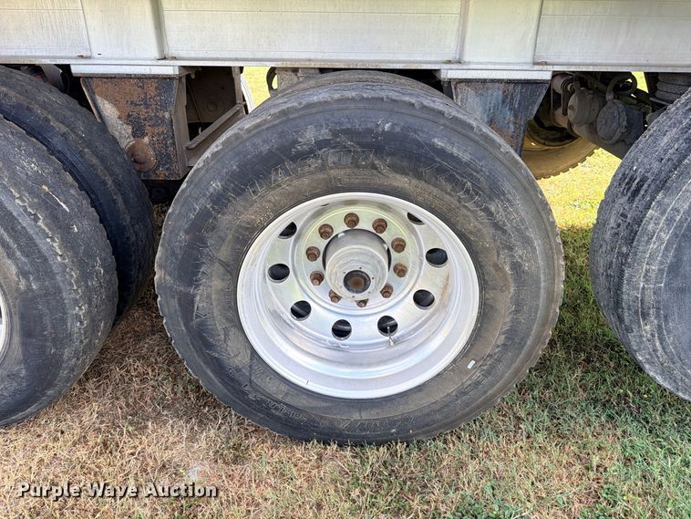 image for item ED5472 1998 Travis S-96 end dump trailer