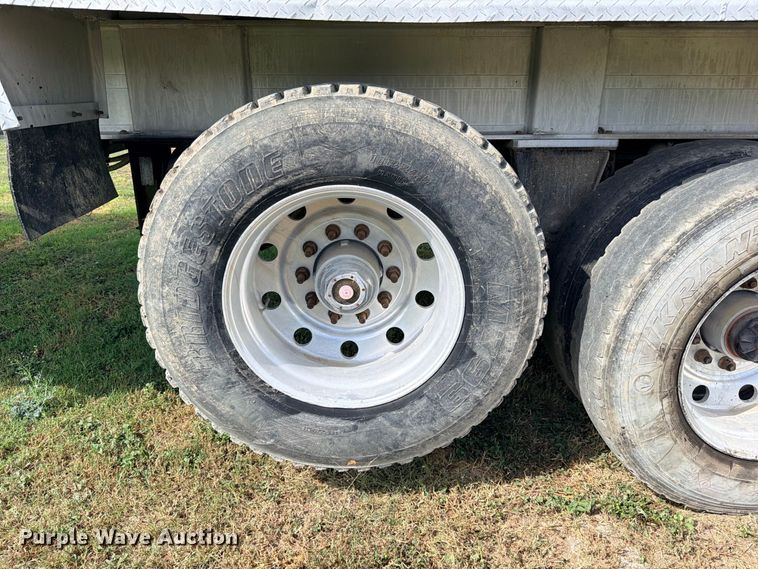 image for item ED5472 1998 Travis S-96 end dump trailer