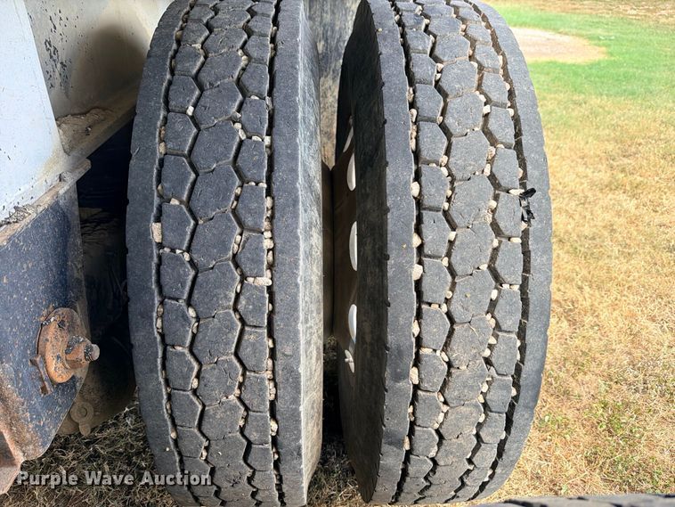 image for item ED5473 2004 Eaglerock end dump pup trailer