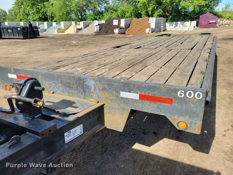 image for item EE1177 1994 Towmaster equipment trailer