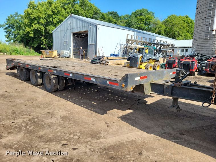 image for item EE1177 1994 Towmaster equipment trailer