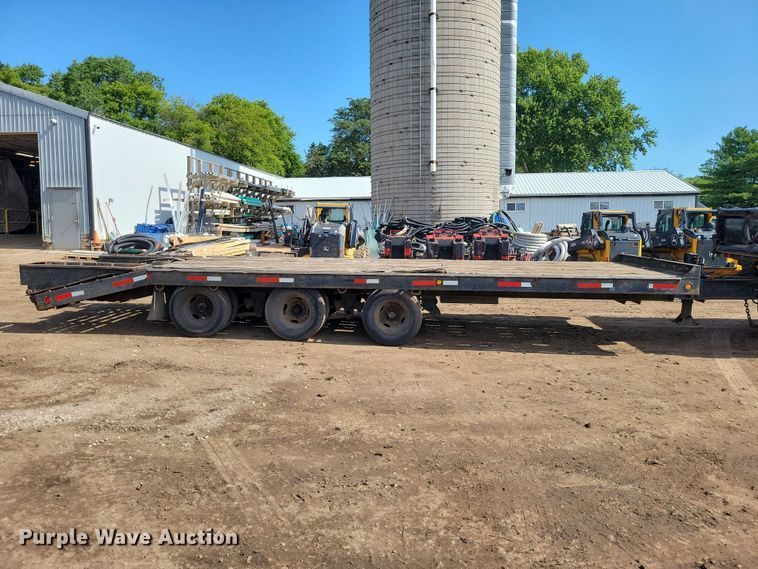 image for item EE1177 1994 Towmaster equipment trailer