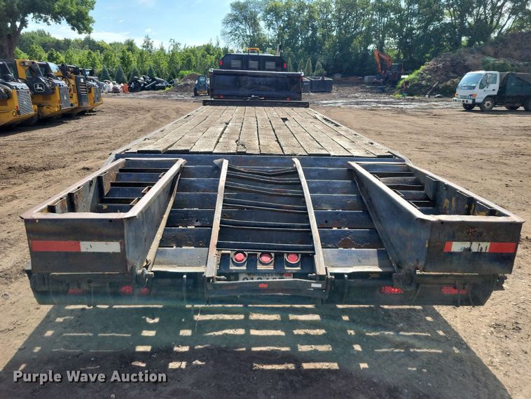 image for item EE1177 1994 Towmaster equipment trailer