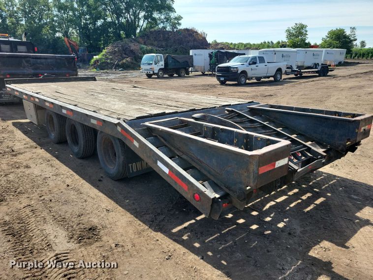 image for item EE1177 1994 Towmaster equipment trailer