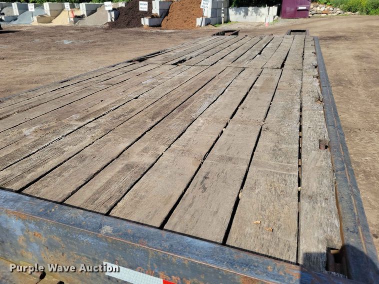 image for item EE1177 1994 Towmaster equipment trailer