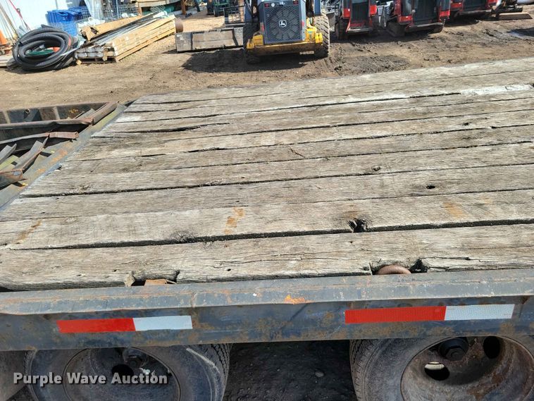 image for item EE1177 1994 Towmaster equipment trailer