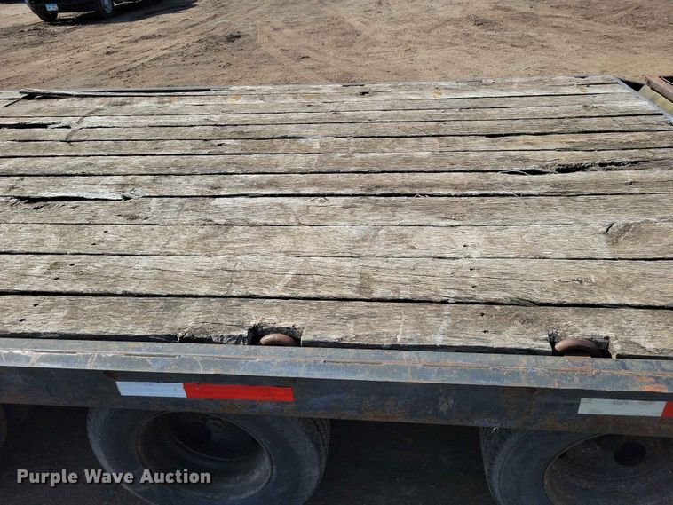 image for item EE1177 1994 Towmaster equipment trailer