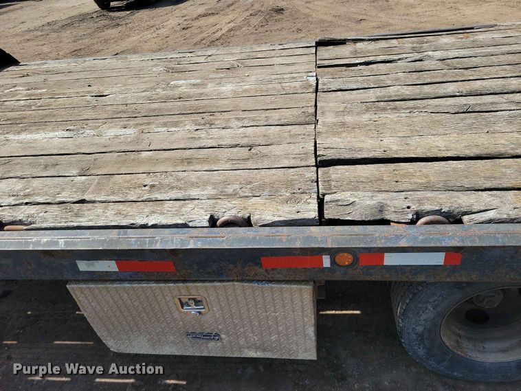 image for item EE1177 1994 Towmaster equipment trailer