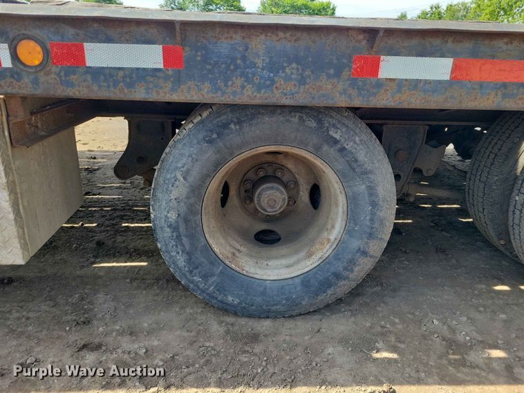 image for item EE1177 1994 Towmaster equipment trailer