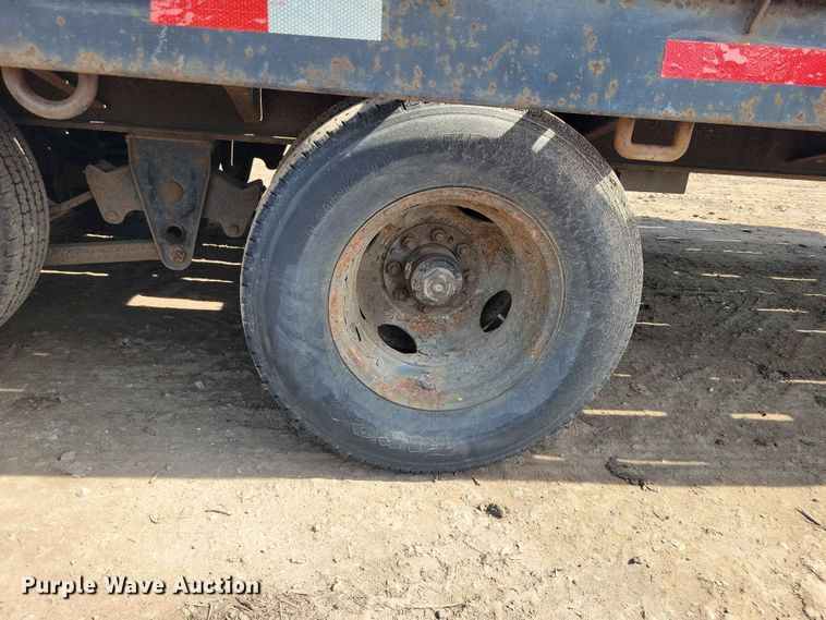 image for item EE1177 1994 Towmaster equipment trailer
