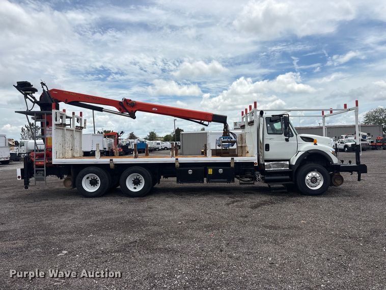 image for item EG9136 2010 International WorkStar 7600 grapple truck
