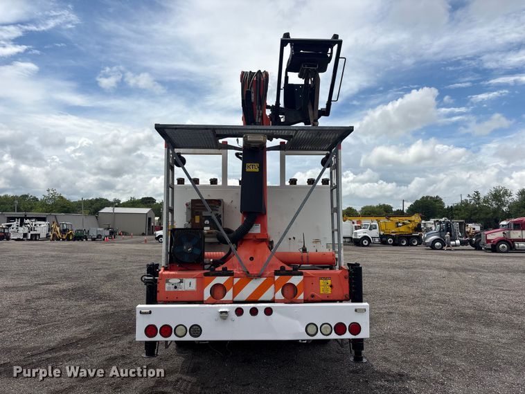 image for item EG9136 2010 International WorkStar 7600 grapple truck