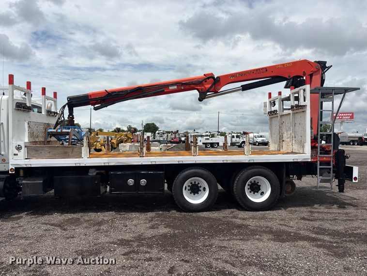 image for item EG9136 2010 International WorkStar 7600 grapple truck