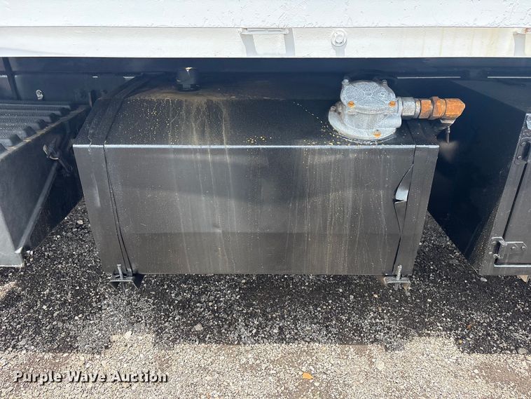 image for item EG9136 2010 International WorkStar 7600 grapple truck