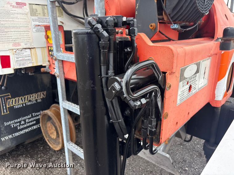image for item EG9136 2010 International WorkStar 7600 grapple truck