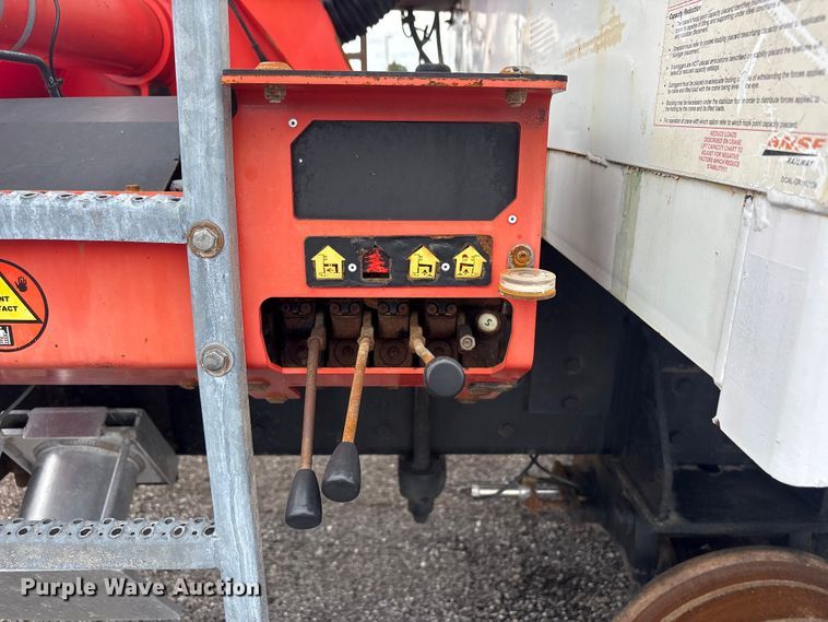 image for item EG9136 2010 International WorkStar 7600 grapple truck