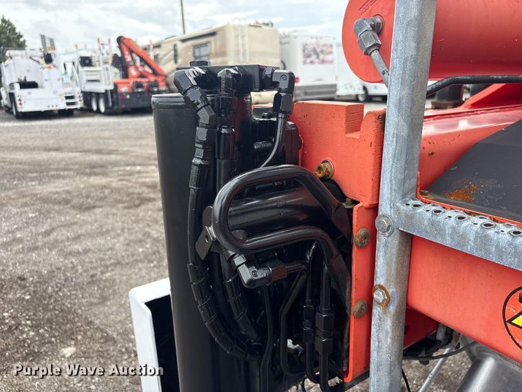 image for item EG9136 2010 International WorkStar 7600 grapple truck
