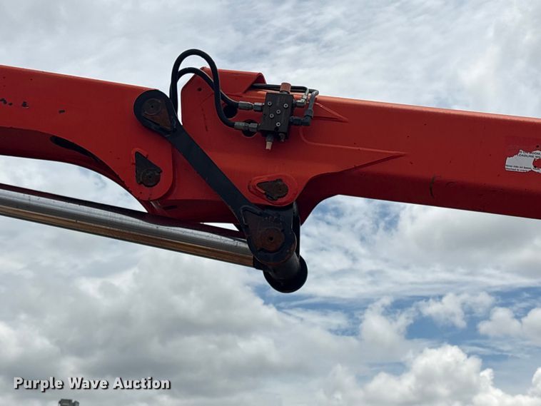 image for item EG9136 2010 International WorkStar 7600 grapple truck