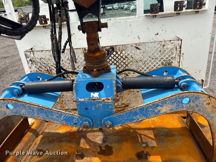 image for item EG9136 2010 International WorkStar 7600 grapple truck