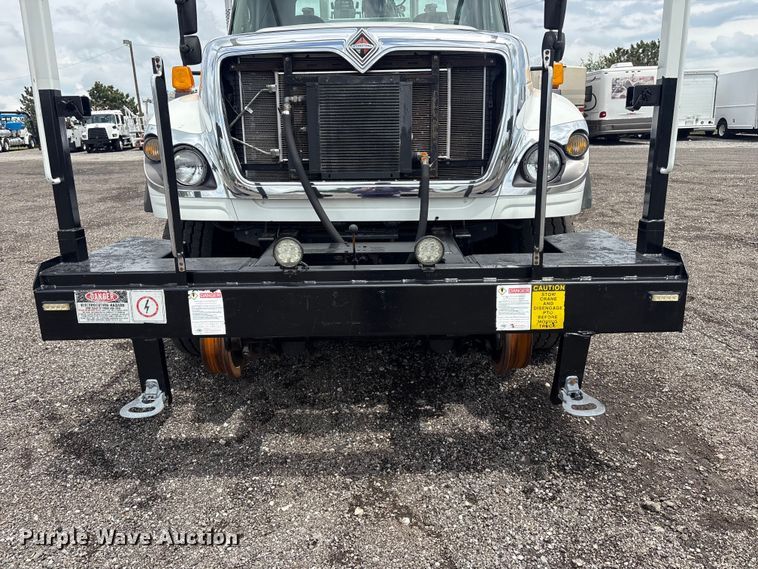 image for item EG9136 2010 International WorkStar 7600 grapple truck