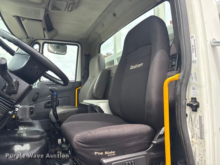 image for item EG9136 2010 International WorkStar 7600 grapple truck