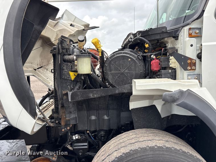 image for item EG9136 2010 International WorkStar 7600 grapple truck