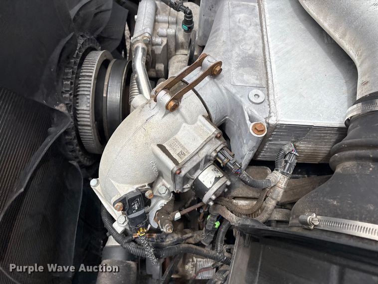 image for item EG9136 2010 International WorkStar 7600 grapple truck