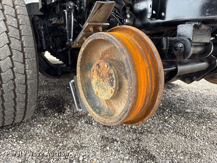 image for item EG9136 2010 International WorkStar 7600 grapple truck