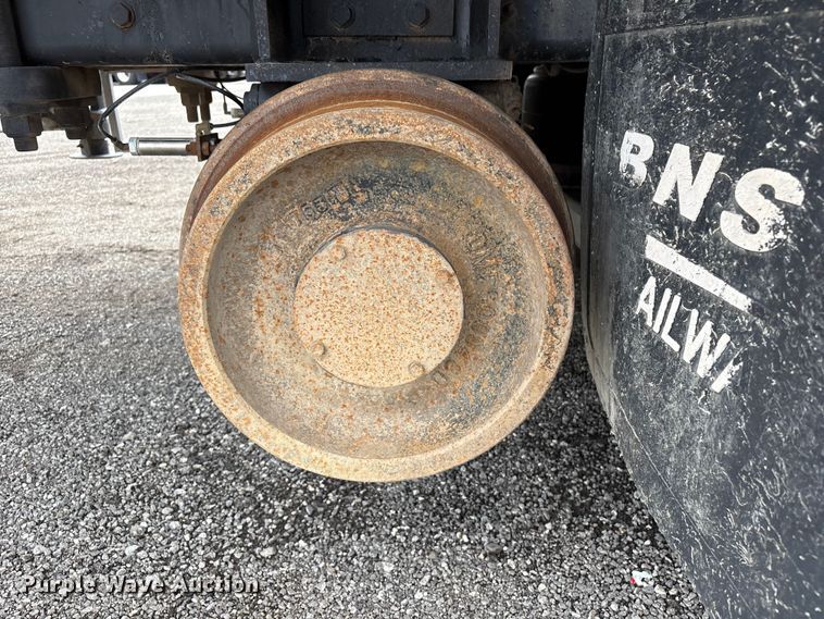 image for item EG9136 2010 International WorkStar 7600 grapple truck