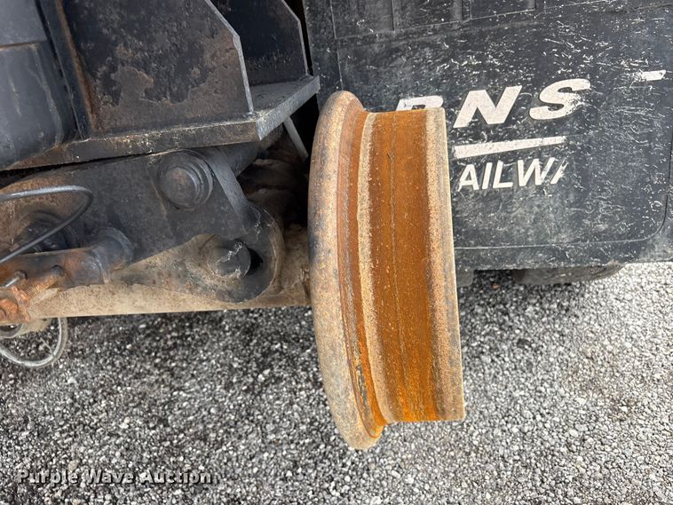 image for item EG9136 2010 International WorkStar 7600 grapple truck