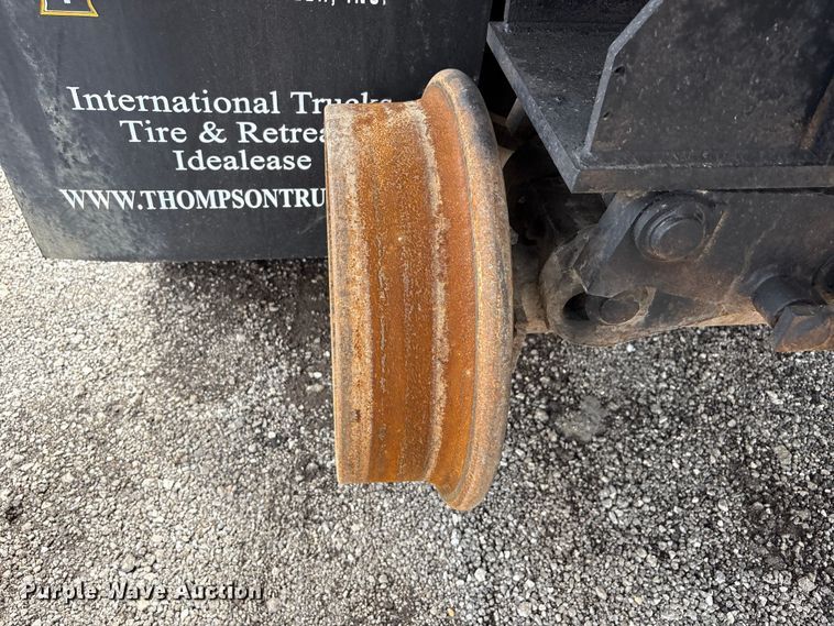 image for item EG9136 2010 International WorkStar 7600 grapple truck