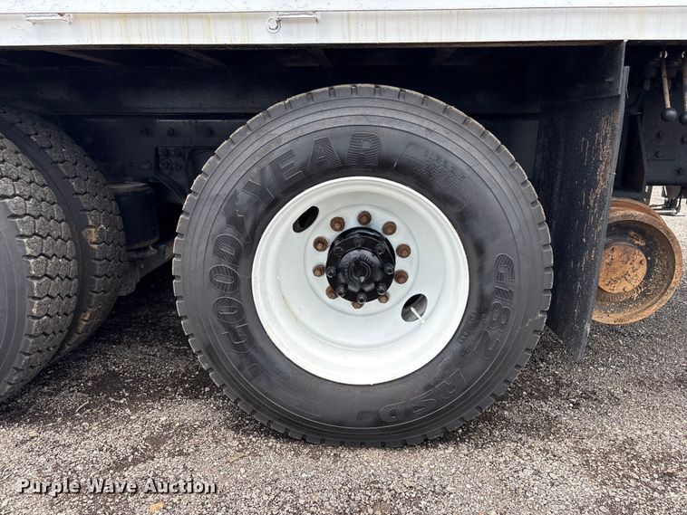 image for item EG9136 2010 International WorkStar 7600 grapple truck