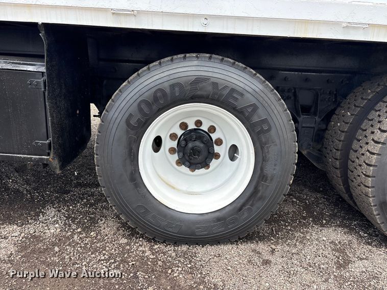 image for item EG9136 2010 International WorkStar 7600 grapple truck