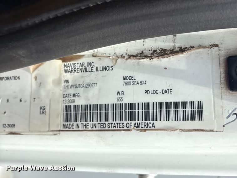 image for item EG9136 2010 International WorkStar 7600 grapple truck